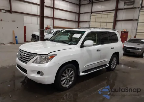 2011 Lexus Lx 570 z USA, uszkodzony, nr VIN JTJHY7AX9B4062490